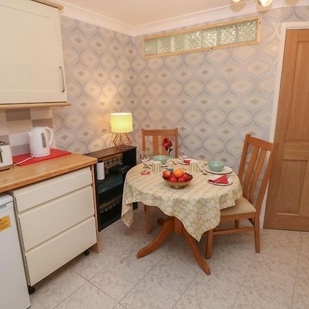 The Laurels Flat Apartamento Cardiff Exterior foto